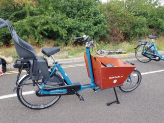Bakfiets Short Side view - best family cargo bike for transporting a family of kids