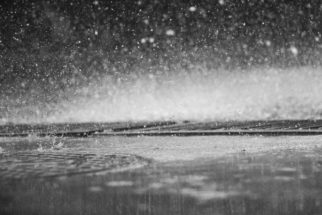 Rain falling Photo by Eutah Mizushima on Unsplash