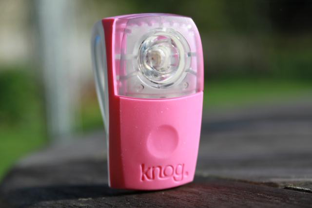 Review of Knog Boomer Wearable light - Photo picture of the Knog Boomer Wearable Rear bike light 