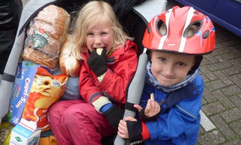 Using a children's bike trailer on a family cycling holiday to Holland