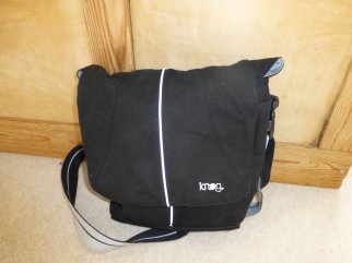 The Knog Leading Dog waterproof cycle bag to fix onto handlebars