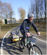 Bumper Adventure Duo Bike trailer review during family cycling holiday to holland