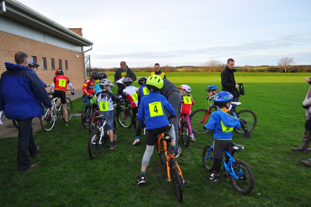 The boys on Frog 55 and Islabikes Cnoc ready for the off