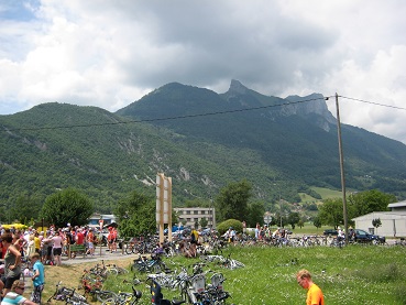 Cycling to the Tour de France with kids