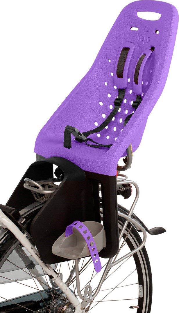 Yepp Maxi rear bike seat rack-mounted on bike