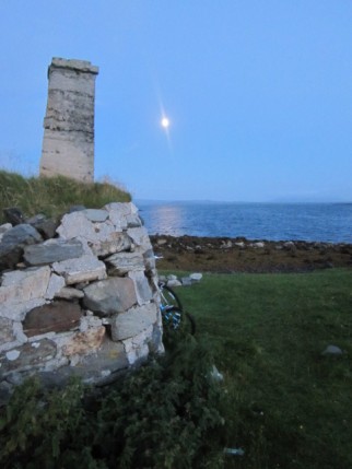 Moon from tent pitch, Berneray Hostel