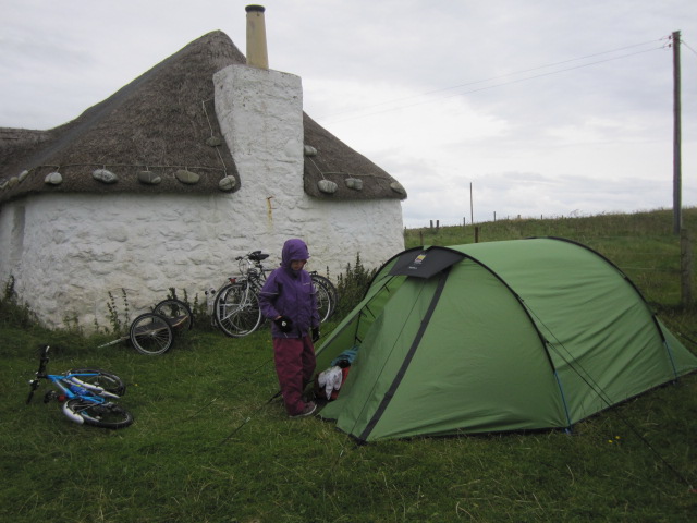 Waiting out the storm, Howmore Hostel, South Uist