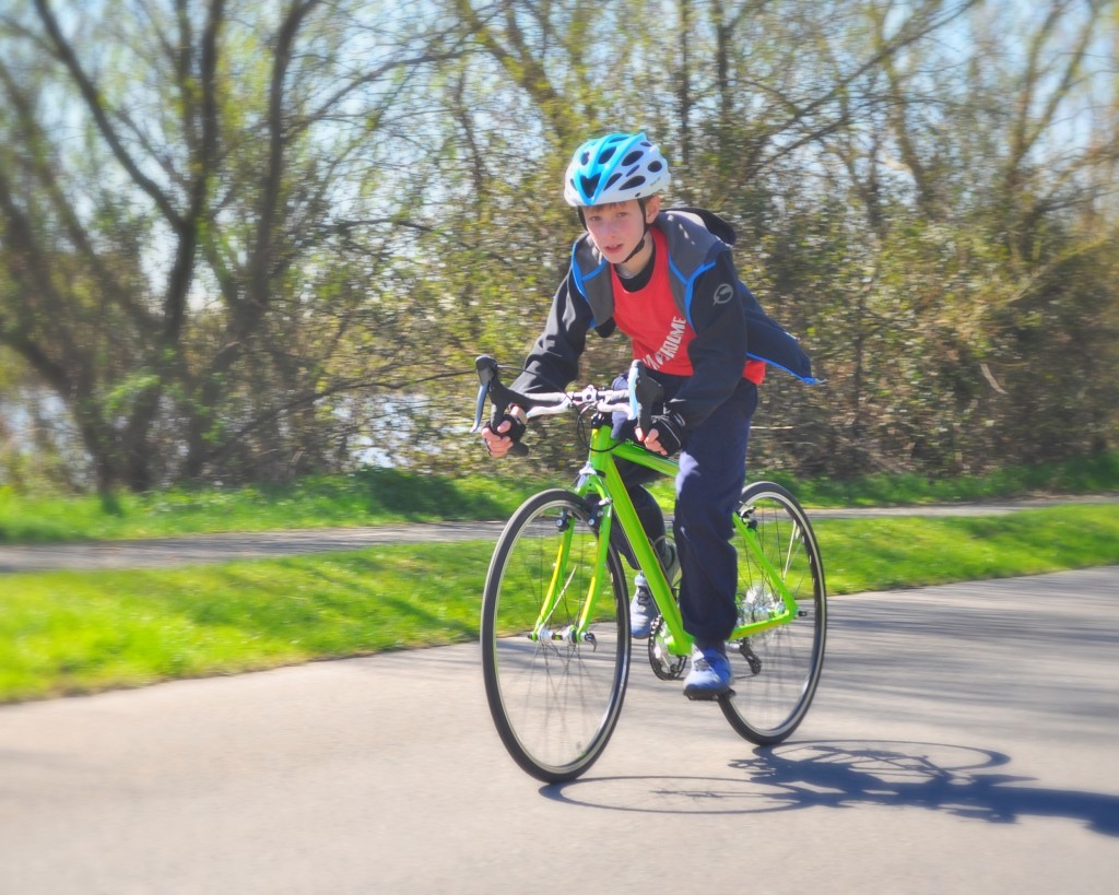 Islabikes Luath road / cyclocross bike in action