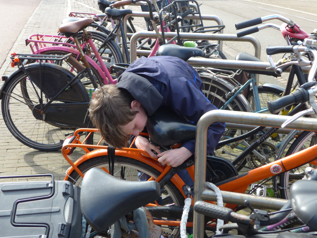 Locking up rental bikes in Amsterdam is child's play!