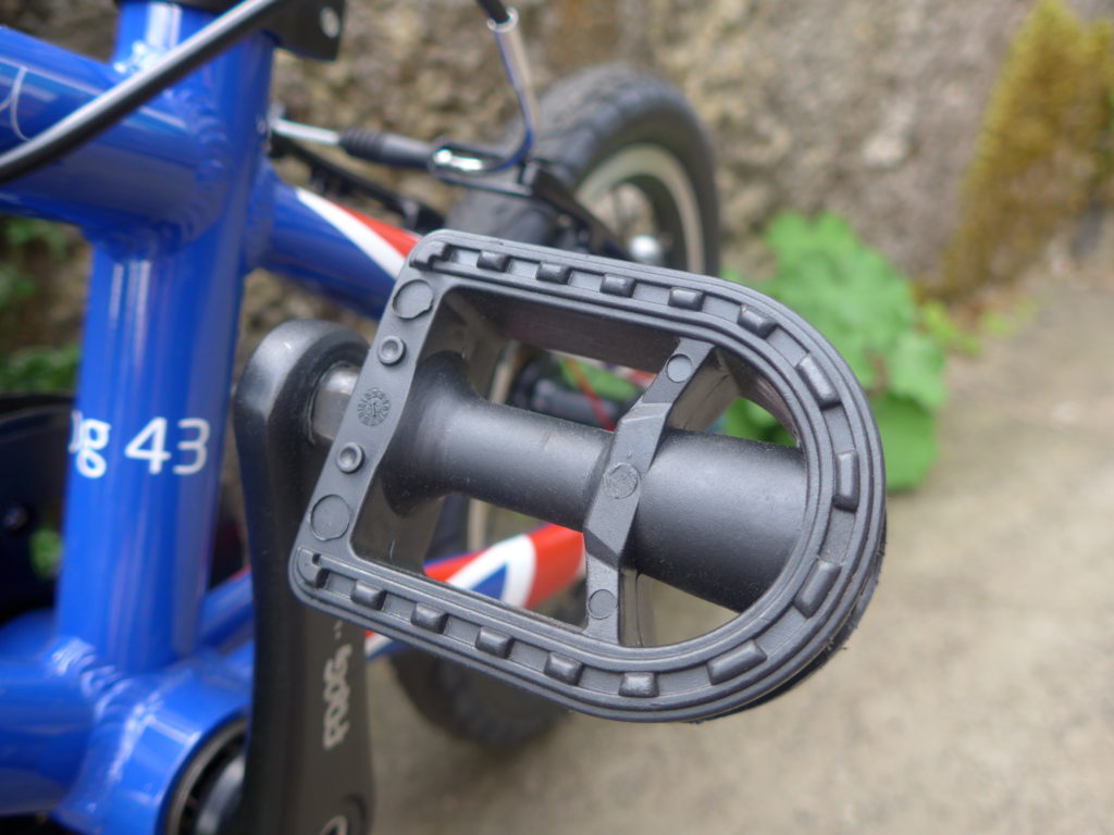 Frog 43 Plastic pedals - kinder to shins!