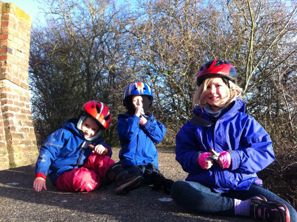 Kids-enjoying-a-winter-bike-ride