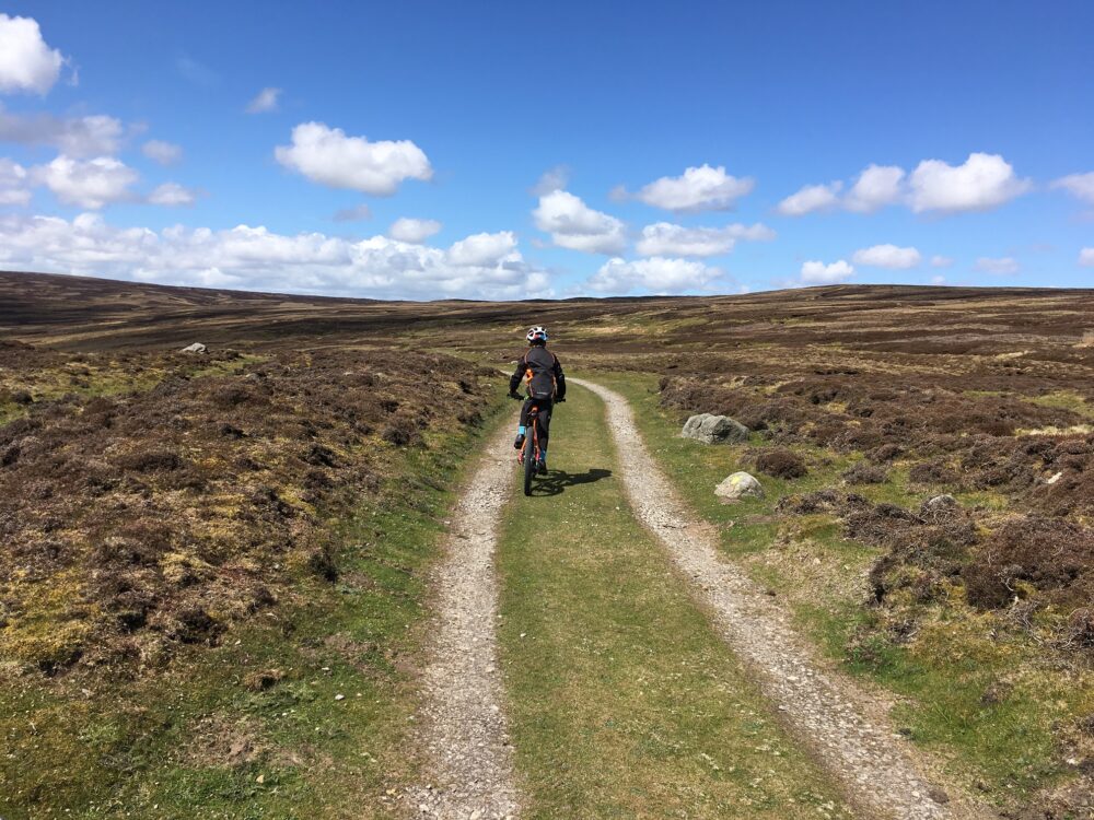 Flat ridge riding in Yorkshire dales
