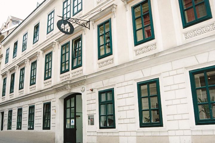 Hostel International, Myrthengasse, Vienna