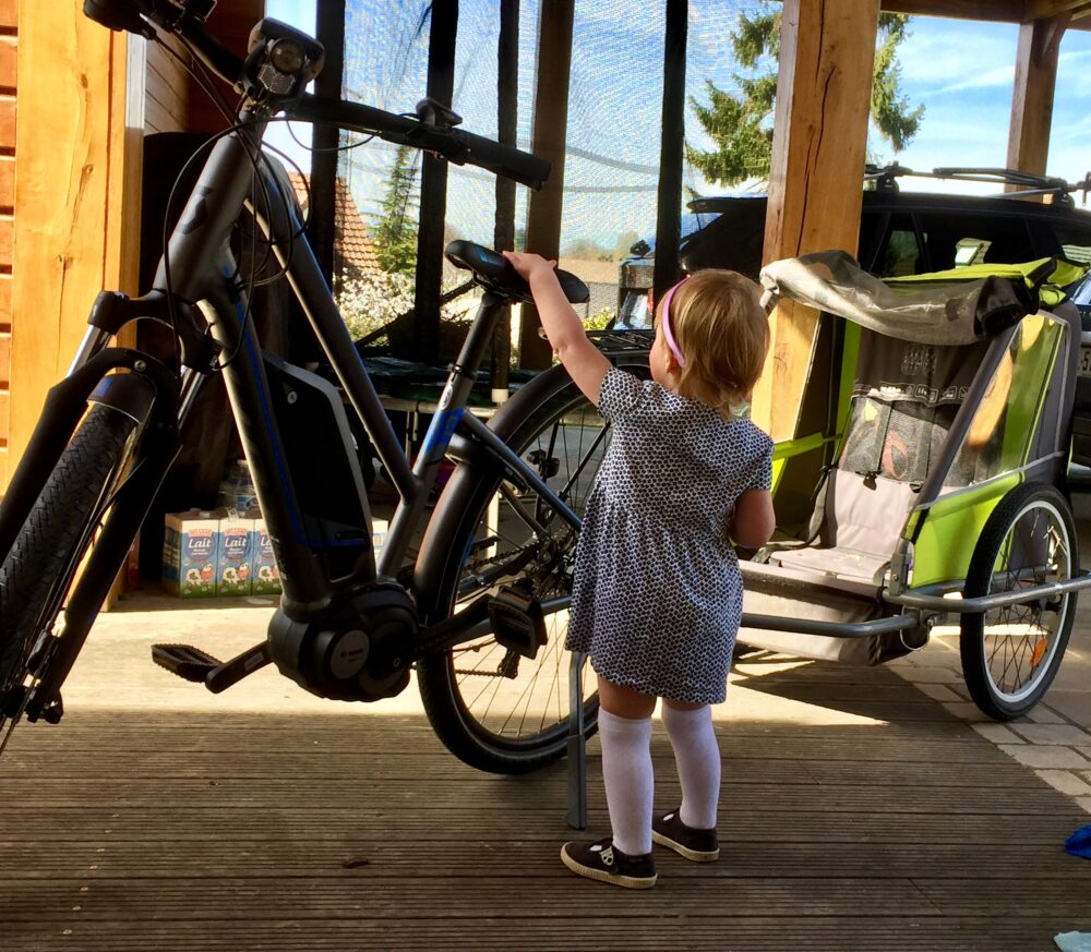 Child trailer and electric bike