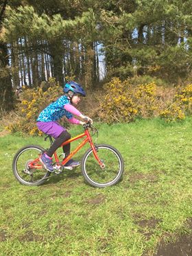 Alice Cooper – Amy aged 6 at the Battle on the Beach Pembrey Country Park April 17 best bikes for a 6 year old girl
