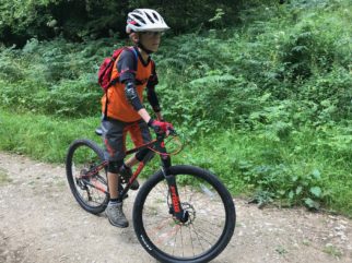 Frog MTB 69 Review - the 26" wheel kids mountain bike in use