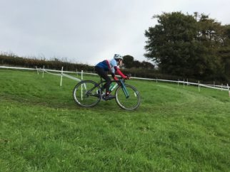 Practice lap at the Cyclocross U14's race - riding the Worx JA700