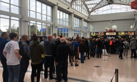 Queues to get into the Cycle Show at the NEC