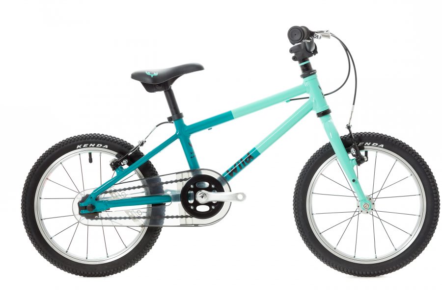 Cheapest kids bikes: A Wild Bikes kids bike on a blank background