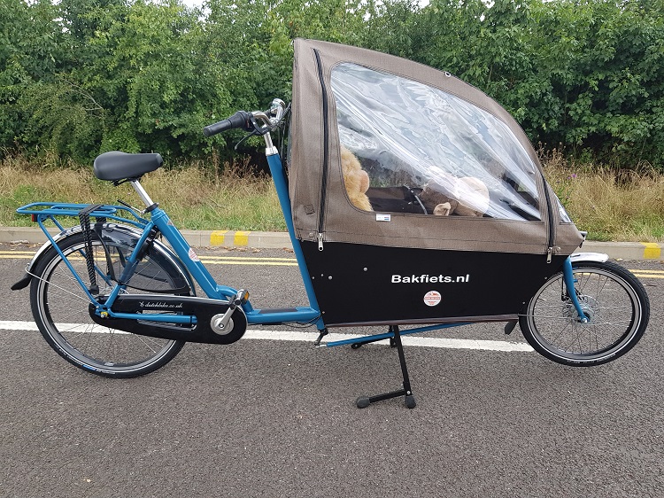 Bakfiets long family cargo box bike