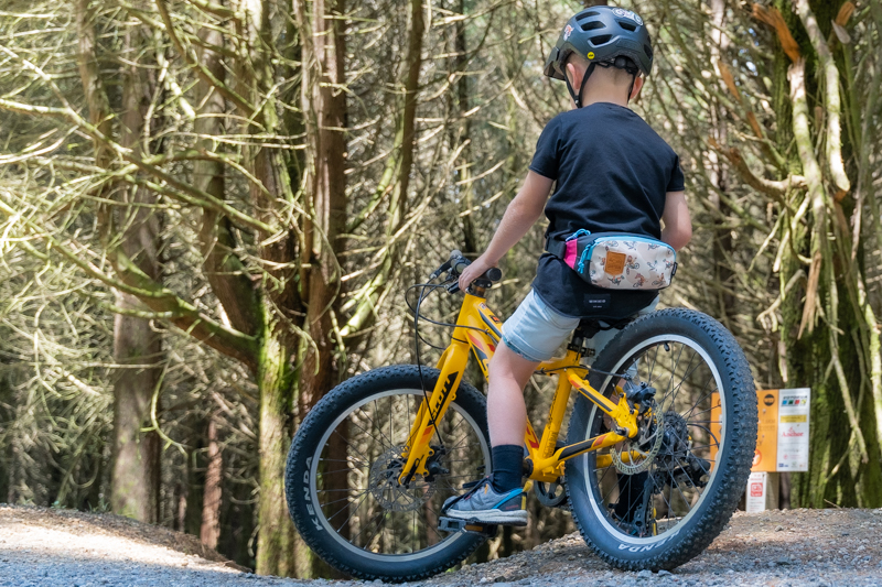 Shotgun Kids MTB Hip Pack for storing MTB tow rope for pulling kids bike behind you up a hill