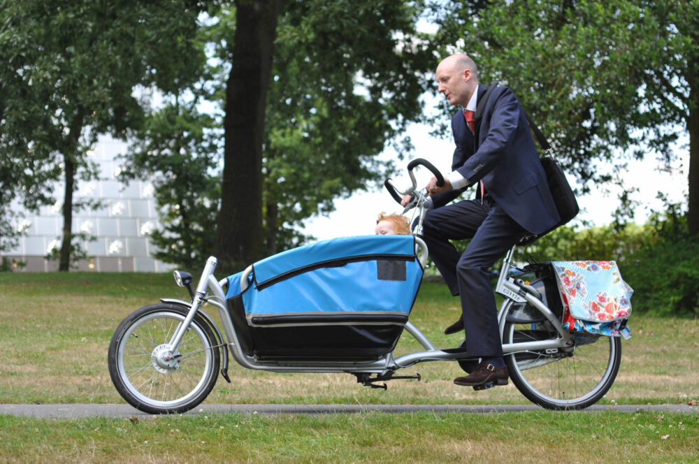 2 wheel cargo bikes can be faster to ride than 3 wheelers