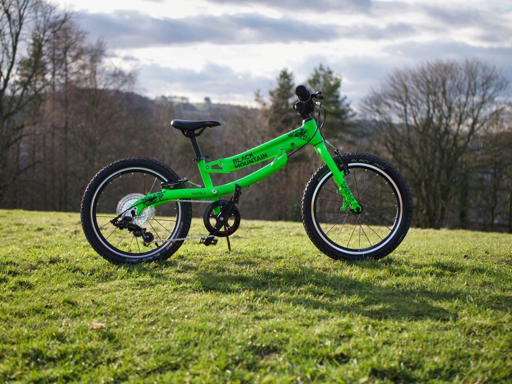 Black Mountain KAPEL review - a closer look at this growing 18" wheel kids bike