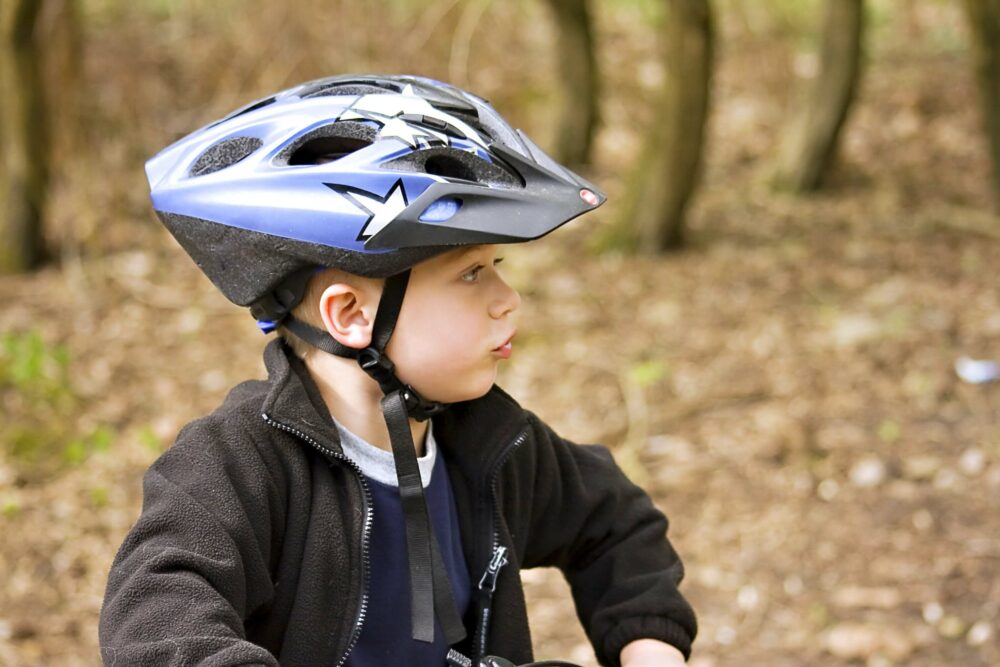 Kids bike helmet long chin strap