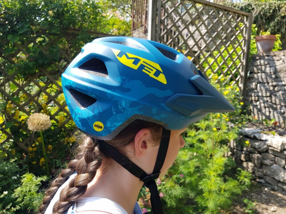 MET teenagers helmet review