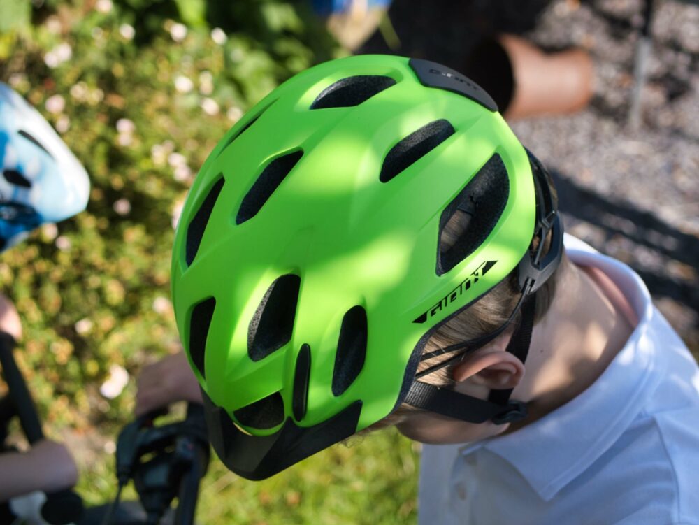 Giant compel ARX kids bike helmet review