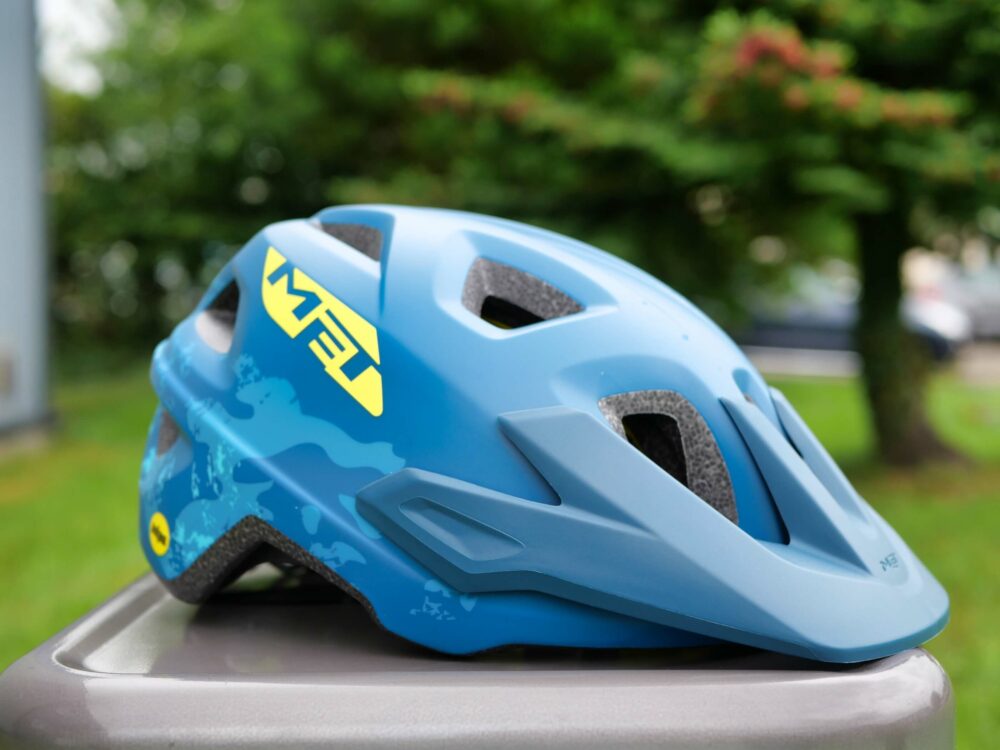 MET kids cycle helmet review