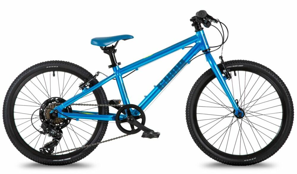 Cheapest kids bikes: A Cuda bike on a blank background