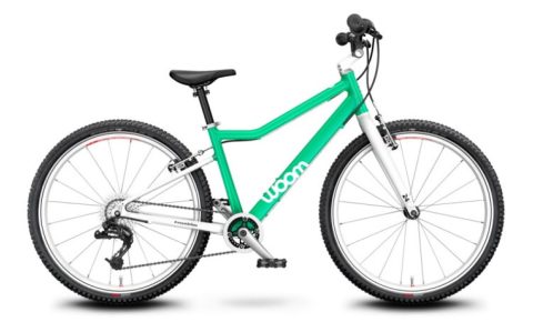 Woom 5 kids bike 2021 - Woom 5 kids bike 2021 - a 24" wheel bike which can be fitted with kickstand and mudguards for cycling to school all year round