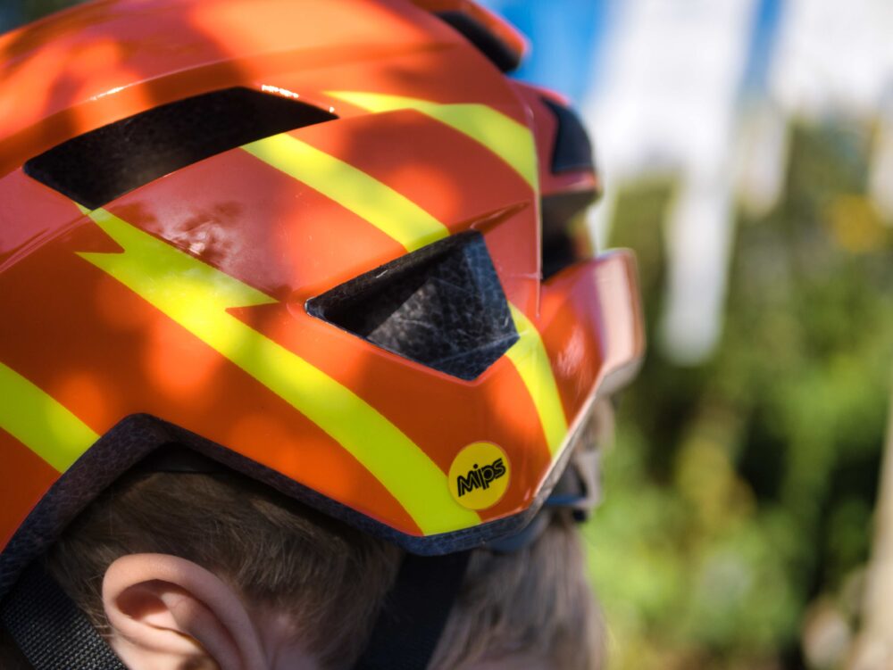 The Alpina Carapax Jr kids cycle helmet for mountain biking