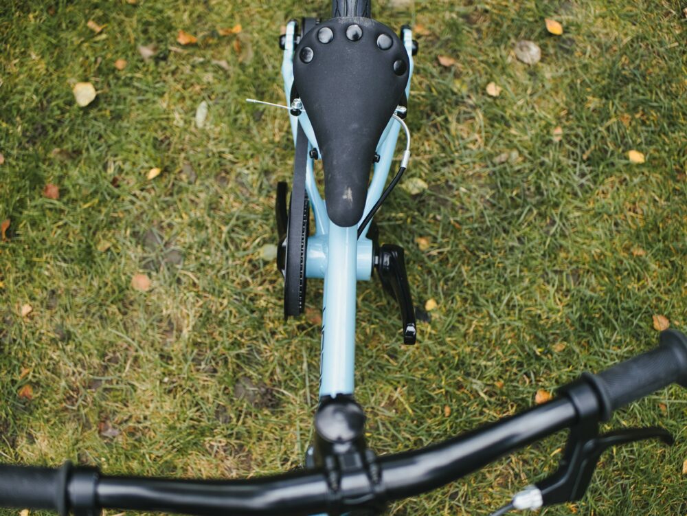 Removing pedals from kids bike hotsell