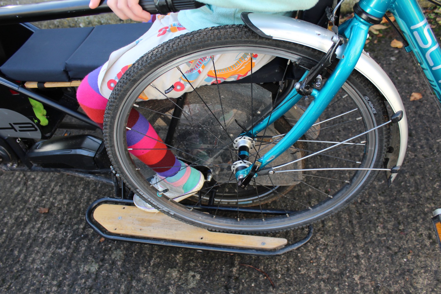 Bike43 longtail cargo bike towing a kids bike