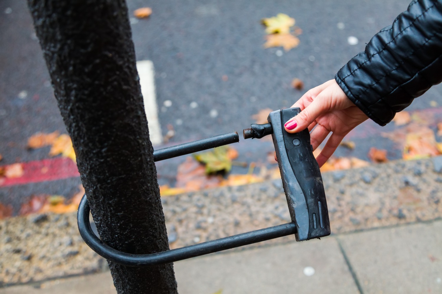 Bike lock cut by thieves