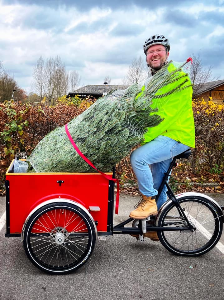 Box bike with christmas tree