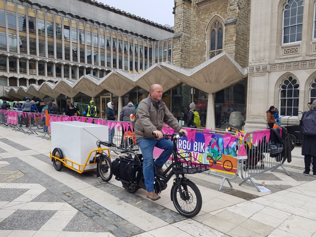 Cargo bike festival - Alex towing cargo