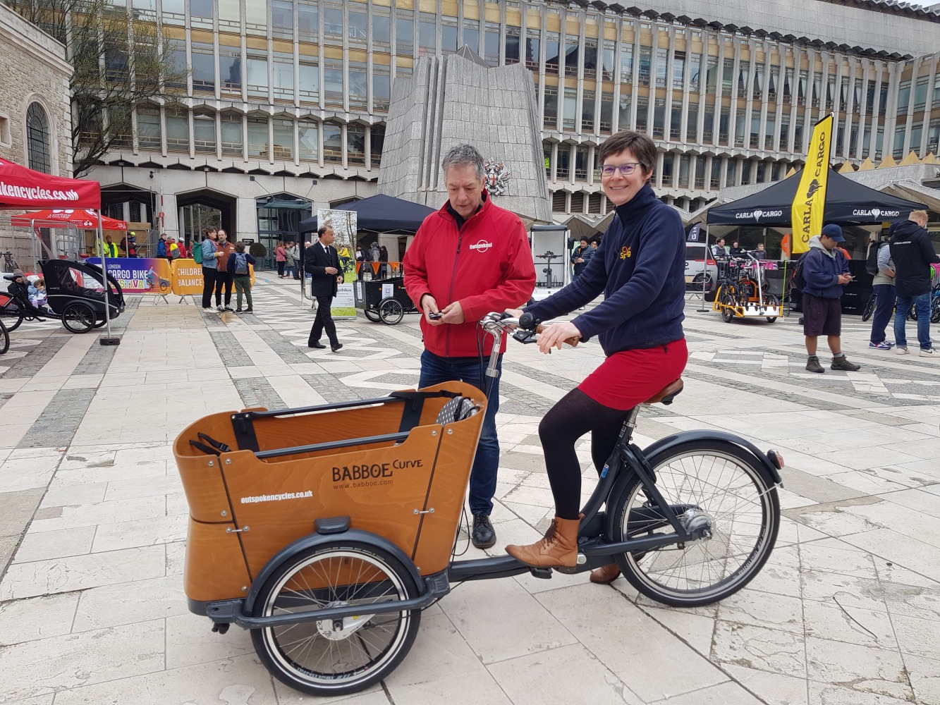 Babboe curve-E box trike to carry kids