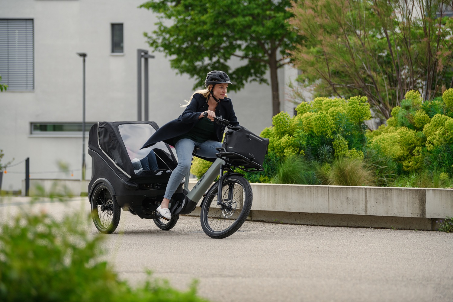 Cube Trike Hybrid cargo bike