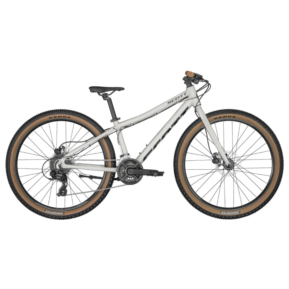 Best 26" mountain bikes for kids: A Scott Scale 26 on a plain background